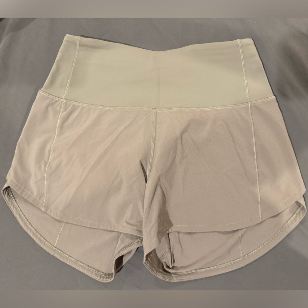 Lululemon Speed Up High-Rise Lined 4” Short. Size 2